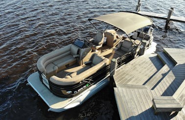 'Flagship' Luxury Veranda VTX25RFL Tri-toon w/ Yamaha F250 SHO VMAX