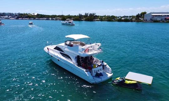 55’ Azimut Yacht Rental in Miami, Florida