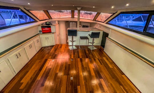 50 ft Private yacht in Marina del Rey. Your private group, BEST CHOICE IN LA!