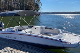 2022 Tracker Tahoe 21ft Deck boat for Fun Filled Day on Lake Lanier!!