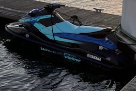 EX Deluxe Yamaha jetski BRAND NEW!