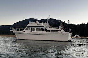 Classic 40ft Luxury Motor Yacht Available in South Lake Tahoe, California!