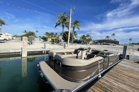 25ft Premier Pontoon