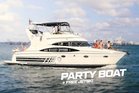 Family Fiesta on Water: 50' Carver Yacht + Free Jetski