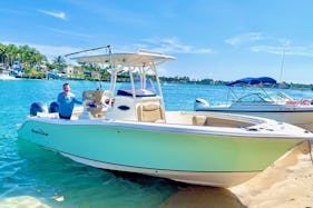 New 25FT Center Console (12 passengers) - Perfect for Sandbar or Fishing!