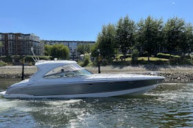 40 Formula SS Yaletown Yacht Available for Bookings 