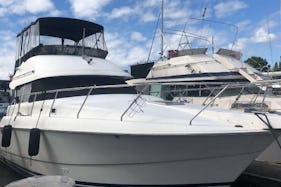 34' Motor Yacht Available In Seattle