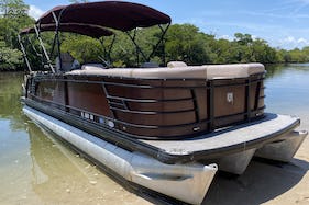 Aqua Patio Pontoon Ultimate Party Layout 27 ft