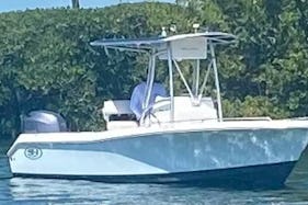 21ft Sea Hunt 207 Triton Center Console for Rent in Key Largo Florida!