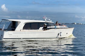 Key Largo Electric Yacht