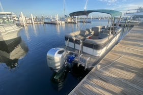 2020 Manitou Aurora 200 HP Tritoon Boat in Cape Coral