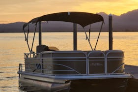 Suntracker Party Barge 20 DLX Pontoon