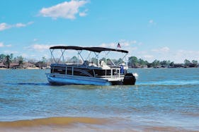 Harris Tritoon for 12 people available on Lake Conroe in Montgomery,