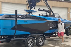 ☀️🏄🏻‍♂️ Axis A24 wakeboat rental. 5⭐️ Products and Service 🚤🏄🏼‍♀️